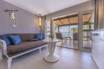 Room, 1 King Bed, Balcony (Deluxe, 1 King Bed)
