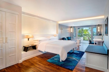 Studio, 1 King Bed (Premium Deluxe)