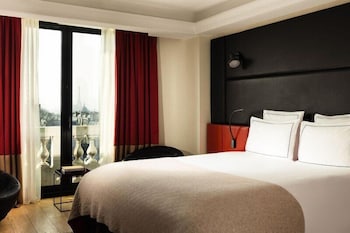 Junior Suite - Eiffel Tower view