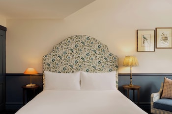 Deluxe Room, 1 King Bed