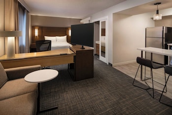 Suite, 1 Bedroom (Hearing Accessible)