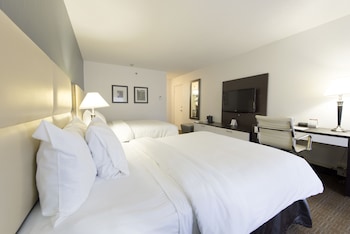 Deluxe Room, 1 King Bed