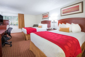 Double Room, 2 Double Beds, Non Smoking