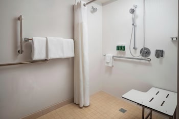 Room, 2 Double Beds (Mobility Accessible, Roll-In Shower)