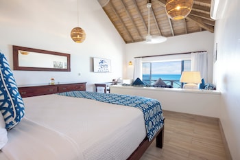 Premium Beachfront Suite