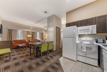 Suite, 1 King Bed, Non Smoking, Kitchen (with Sofabed, Full Kitchen)