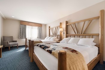 Standard Room, 2 Queen Beds, Non Smoking, Fireplace