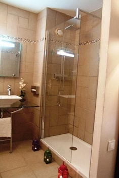 Privilege Room, 1 Queen Bed (Twin bed on request)