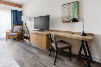 Room, 2 Queen Beds, Accessible (3x3 Shower)