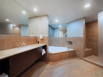 Suite, 1 Bedroom, Balcony