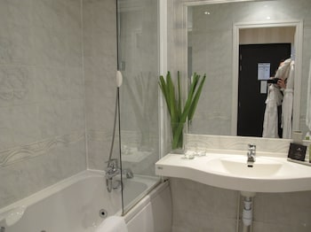 Initiale Room with Spa access