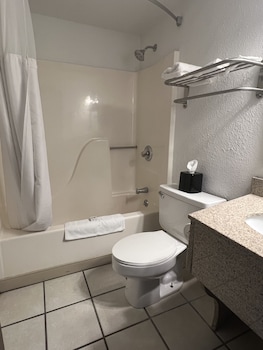 Room, 1 King Bed, Accessible, Non Smoking (Mobility)