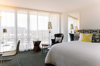 QT King Room