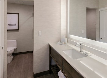 Room, 1 King Bed, City View