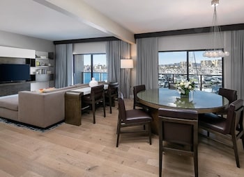 Suite (Captain's)