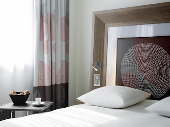 Superior Room, 1 Queen Bed with Sofa bed