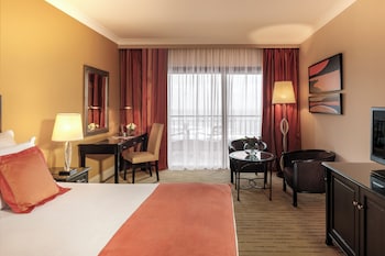 Deluxe Room, 1 Queen Bed, Sea View