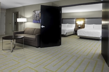 Suite, 2 Queen Beds, Non Smoking