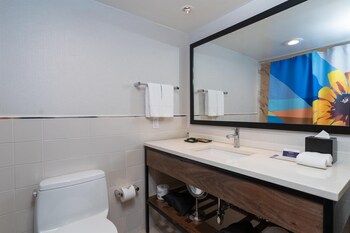 Deluxe Room, 2 Queen Beds
