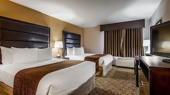 Standard Room, 2 Queen Beds, Accessible, Bathtub