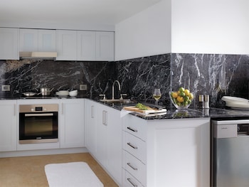 Suite (The Residence)