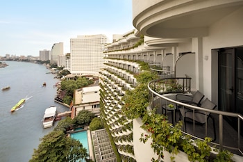 Deluxe Suite (Krungthep Wing)
