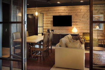 Suite (Master | Drage)