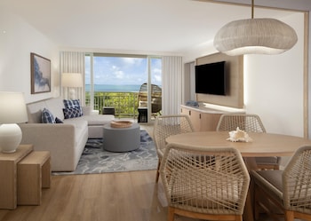 Deluxe Suite, 1 King Bed with Sofa bed, Oceanfront (Palm Suite, Hammock Wing)