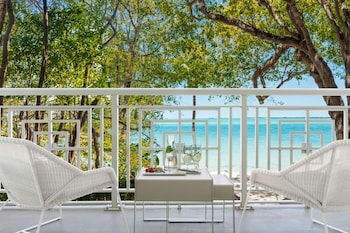 King Waterfront, Hammock Wing