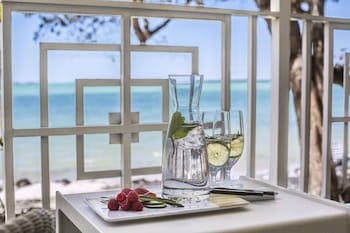 Deluxe Suite, 1 King Bed with Sofa bed, Oceanfront (Palm Suite, Hammock Wing)