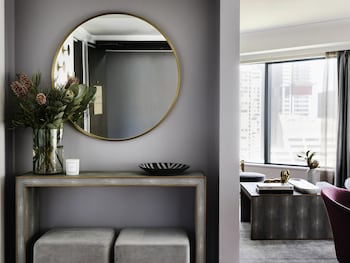 Suite, 1 King Bed
