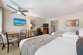 Suite, Multiple Beds, Non Smoking, Balcony