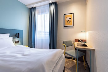 Standard Room, 2 Twin Beds, Garden View