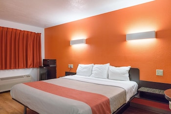 Standard Room, 1 King Bed, Non Smoking, Refrigerator & Microwave