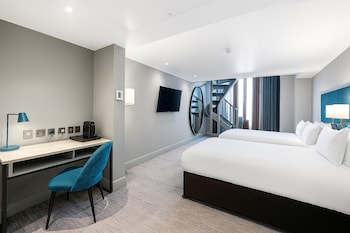 Duplex, Multiple Beds (Duplex)