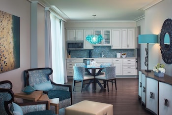 Suite, 1 King Bed with Sofa bed, Kitchen (Spacious, Gulf View)