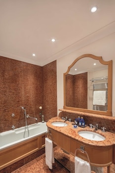Premium Room (St Marks View)