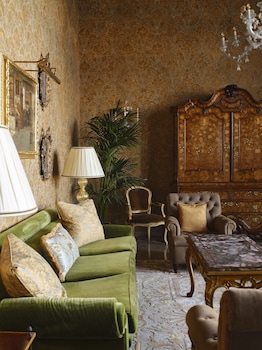 Suite (Dogaressa)