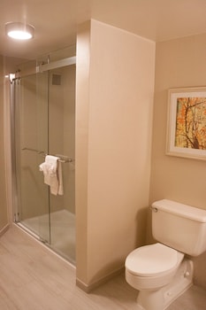 Room (Parlor)