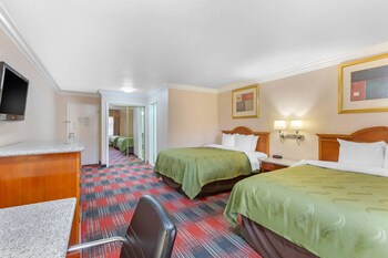 Standard Room, 2 Queen Beds, Non Smoking