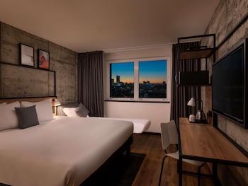 Superior Room, 1 King Bed with Sofa bed (Family Room Newly Refurbished)