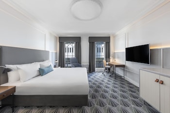 Savoy Room King
