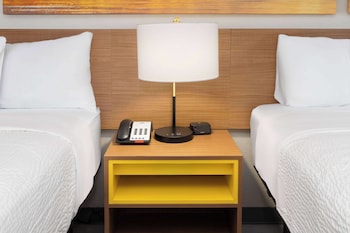 Room, 2 Queen Beds, Non Smoking