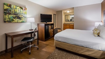 Standard Room, 1 King Bed, Non Smoking, Refrigerator & Microwave
