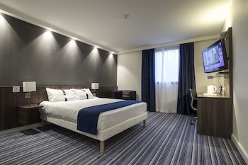 Standard Room, 1 Double Bed, Accessible (Roll-In Shower)