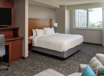 Executive Room, 1 King Bed, Courtyard View
