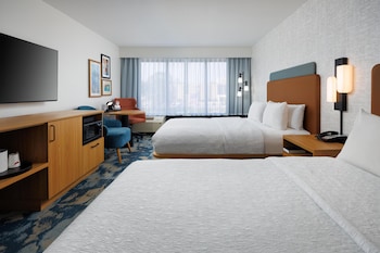 Room, 2 Queen Beds, Microwave