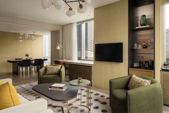 Yorkville Suite