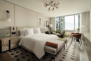 Premier Room, 1 King Bed (Yorkville)