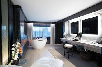 Luxury Room, 1 King Bed